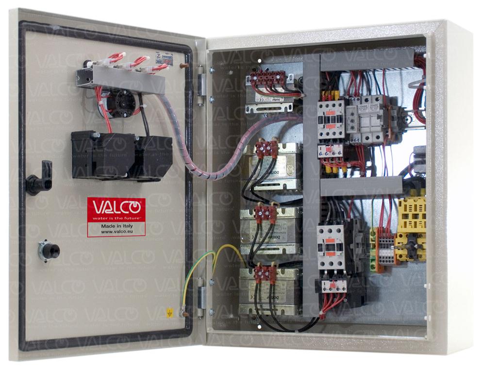 thermal protection for one three phase borehole pump, reactance start - inside view